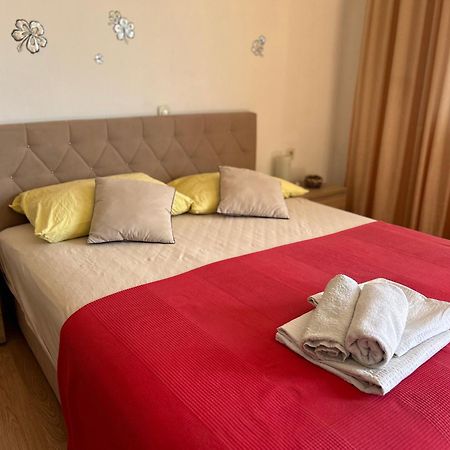 4 Sisters Apartments Gradac  Buitenkant foto