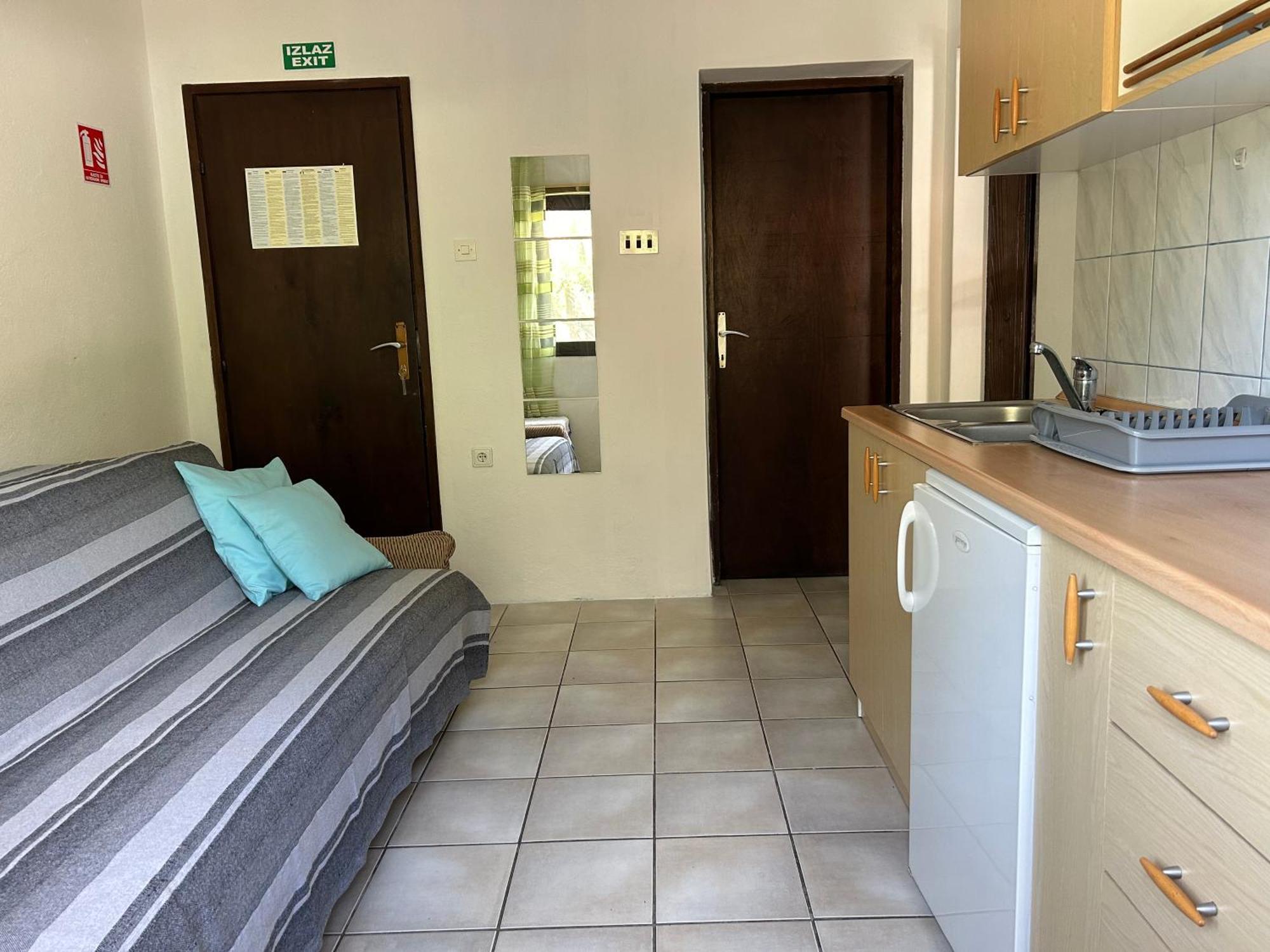 4 Sisters Apartments Gradac  Buitenkant foto