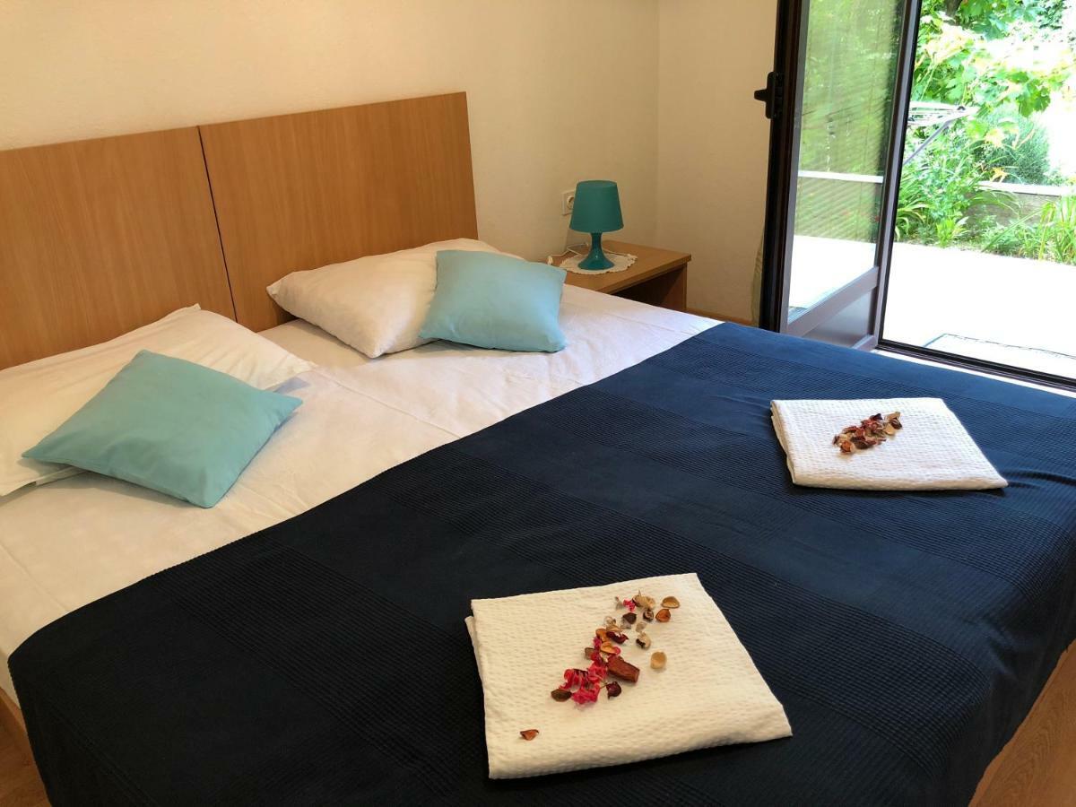 4 Sisters Apartments Gradac  Buitenkant foto