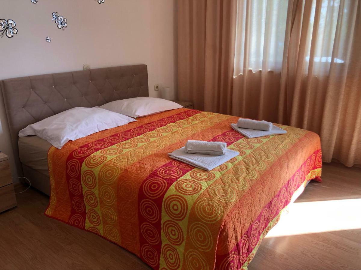 4 Sisters Apartments Gradac  Buitenkant foto